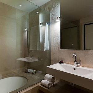 Deluxe Double Room Views
